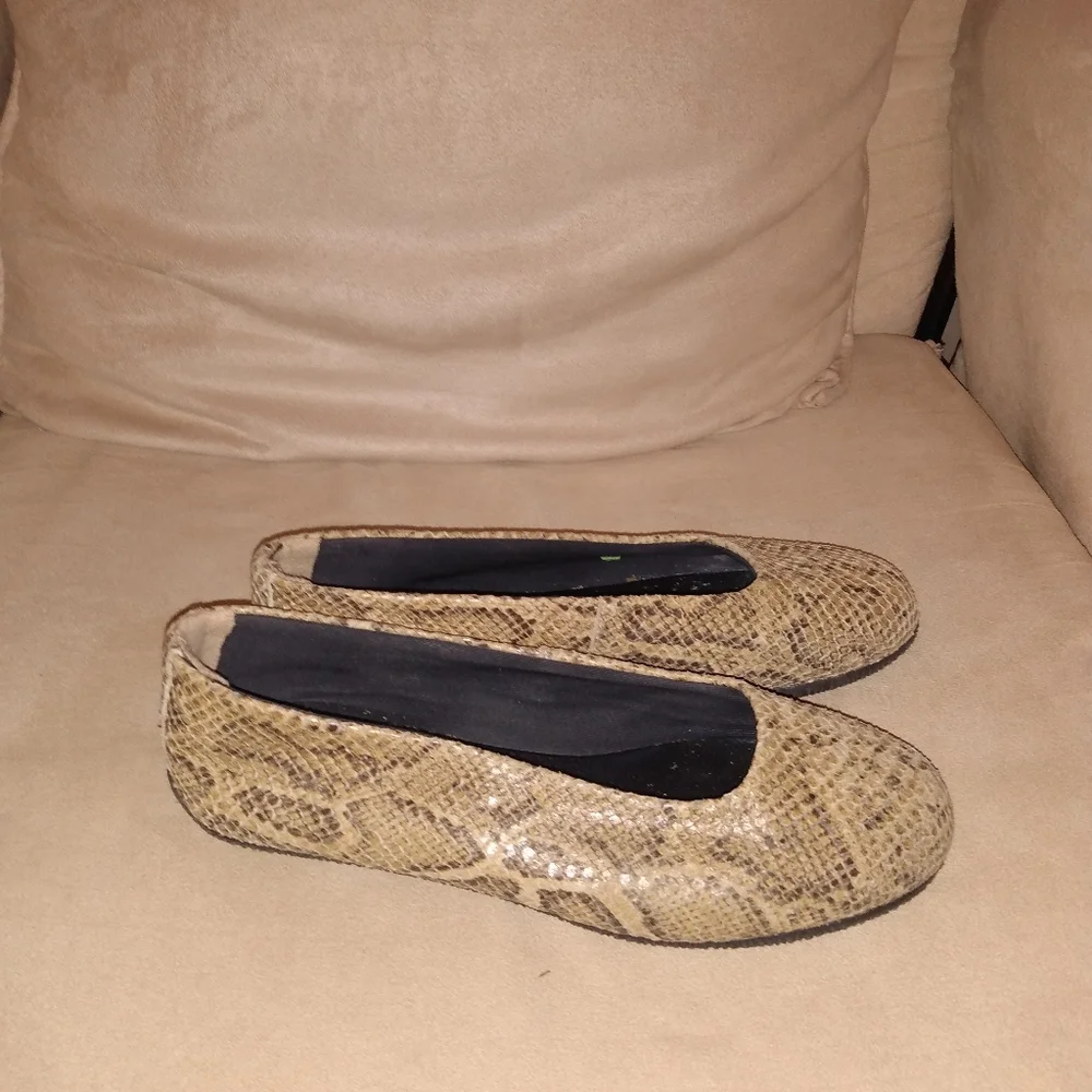 KOKUA Tan Leather Snake Skin print size 37 Ballet Flats